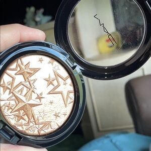 MAC New Extra Dimension Skinfinish WHISPER OF GILT